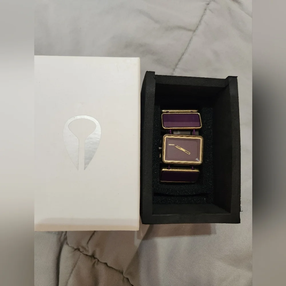 Nixon The Vega Quartz Women's Watch Purple New In Box